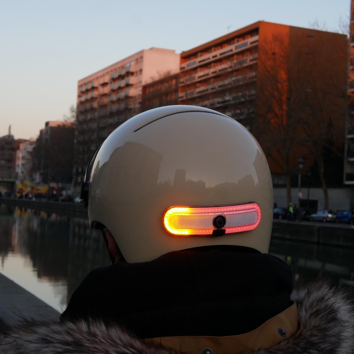 Overade TURN & OXIBRAKE - Éclairage AR Vélo/Casque – Clignotants – Détecteur Feu Stop - Overade